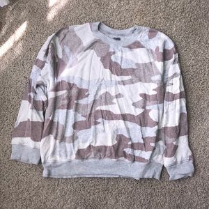 American eagle camo sweatshirt